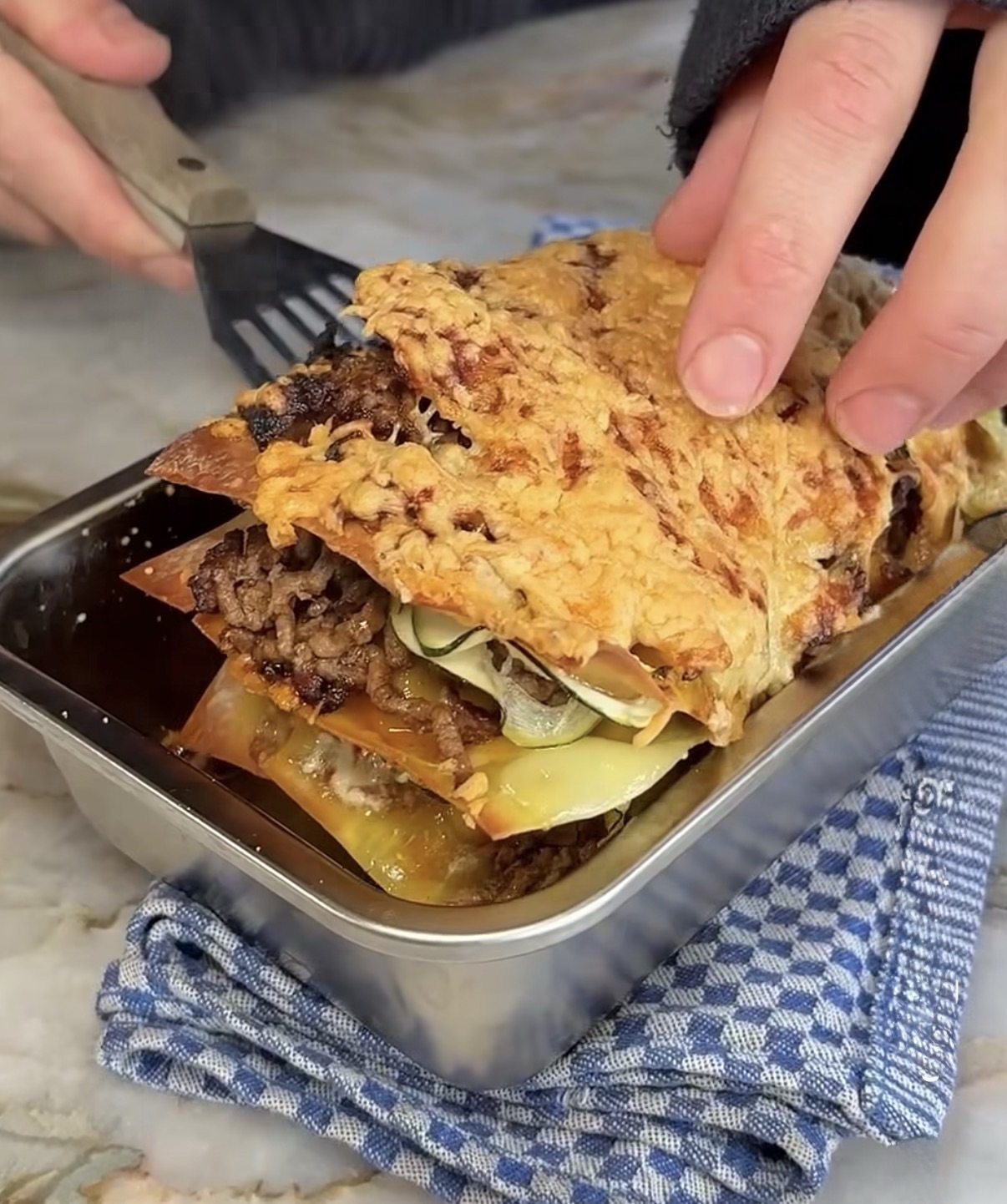 Makkelijke maandag prei-courgette lasagne